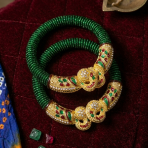 Auraqo meenakari green shahi kada