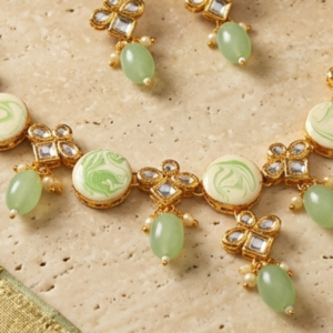 Mira Necklace Set 01